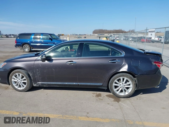 2010 Lexus ES with VIN JTHBK1EG7A2360966, listed as a IAAI auction lot 41913660 with 138,144 mi miles. Bid and sale history available at carsss.com. Image 14.