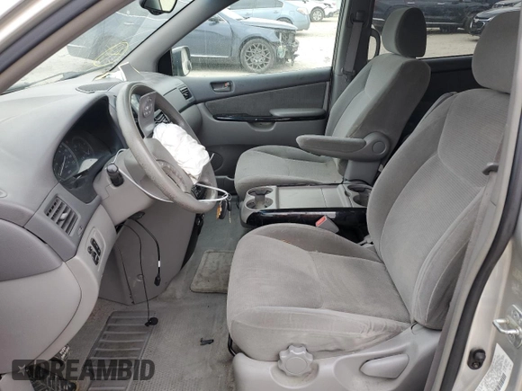 2004 Toyota Sienna CE with VIN 5TDZA23C34S044504, listed as a Copart auction lot 47039055 with 124,056 mi miles and Salvage Title. Bid and sale history available at carsss.com. Image 7.