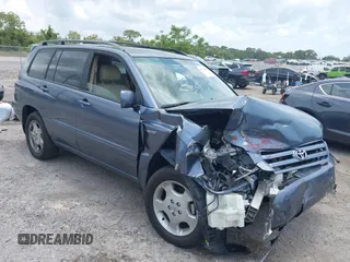 2005 Toyota Highlander z VIN JTEEP21A350128885, wystawiony jako IAAI lot #42383185 z przebiegiem 156 937 mil mil oraz . Historia ofert i sprzedaży dostępna na DreamBid. Obrazek 1.