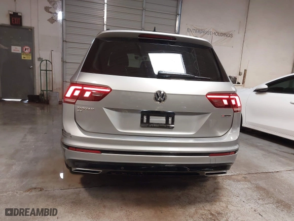 2021 Volkswagen Tiguan SE with VIN 3VV2B7AX1MM013884, listed as a IAAI auction lot 41313293 with 40,489 mi miles. Bid and sale history available at carsss.com. Image 17.