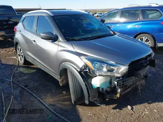 2018 Nissan Kicks S with VIN 3N1CP5CU8JL521236, listed as a IAAI auction lot 41317729 with 92,906 mi miles. Bid and sale history available at carsss.com. Image 1.