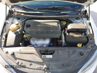 2015 Chrysler 200 C with VIN 1C3CCCCB0FN525031, listed as a IAAI auction lot 41998163 with 85,197 mi miles and . Bid and sale history available at DreamBid. Image 10.