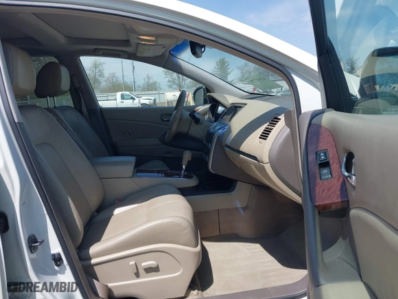 2010 Nissan Murano SL with VIN JN8AZ1MW1AW137112, listed as a IAAI auction lot 42082792 with 140,674 mi miles. Bid and sale history available at carsss.com. Image 5.