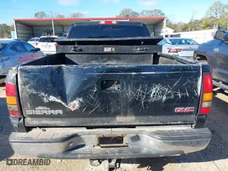 2005 GMC Sierra 2500HD SLT with VIN 1GTHK29U05E343089, listed as a IAAI auction lot 41189457 with 1 mi miles. Bid and sale history available at carsss.com. Image 16.