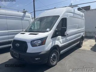 2023 Ford Transit Cargo z VIN 1FTBR1X87PKB99515, wystawiony jako IAAI lot #42789614 z przebiegiem 10 442 mil mil oraz . Historia ofert i sprzedaży dostępna na DreamBid. Obrazek 9.