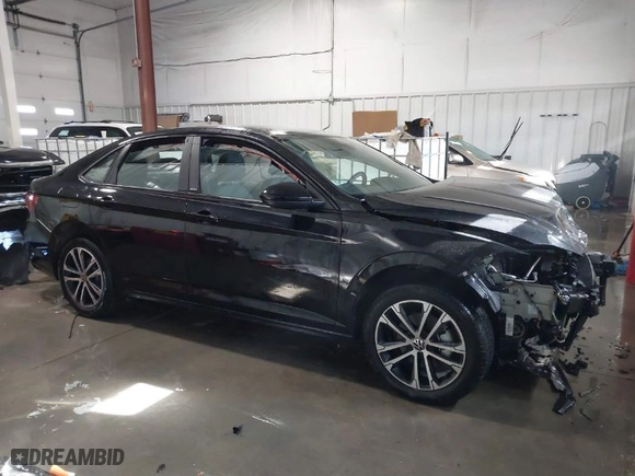 2025 Volkswagen Jetta Sport with VIN 3VWBX7BU2SM017442, listed as a IAAI auction lot 41387314 with 1,498 mi miles. Bid and sale history available at carsss.com. Image 14.