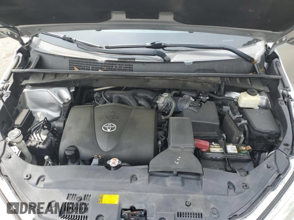 2018 Toyota Highlander LE with VIN 5TDZZRFH6JS246807, listed as a Copart auction lot 52242345 with 116,882 mi miles and Salvage title. Bid and sale history available at DreamBid. Image 11.