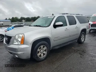 2010 GMC Yukon XL z VIN 1GKUKKE33AR271551, wystawiony jako Copart lot #57750885 z przebiegiem 210 915 mil mil oraz Szkody całkowita. Historia ofert i sprzedaży dostępna na DreamBid. Obrazek 1.