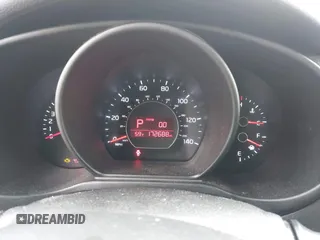 2015 Kia Soul z VIN KNDJN2A28F7219581, wystawiony jako IAAI lot #41979657 z przebiegiem 172 688 mil mil oraz . Historia ofert i sprzedaży dostępna na DreamBid. Obrazek 7.
