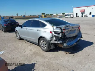 2016 Ford Fusion S z VIN 3FA6P0G75GR105206, wystawiony jako IAAI lot #42032773 z przebiegiem 174 927 mil mil oraz . Historia ofert i sprzedaży dostępna na DreamBid. Obrazek 3.