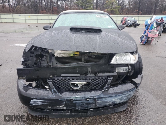 2001 Ford Mustang GT Deluxe with VIN 1FAFP45X91F136800, listed as a Copart auction lot 81303544 with 101,864 mi miles and Salvage Title. Bid and sale history available at carsss.com. Image 5.