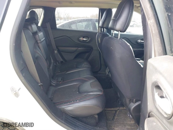 2015 Jeep Cherokee Trailhawk with VIN 1C4PJMBS9FW648525, listed as a IAAI auction lot 41742008 with 109,462 mi miles. Bid and sale history available at carsss.com. Image 8.