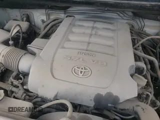 2017 Toyota Tundra SR5 z VIN 5TFDW5F19HX643513, wystawiony jako Copart lot #90463945 z przebiegiem 84 013 mil mil oraz Szkoda całkowita • Salvage title. Historia ofert i sprzedaży dostępna na DreamBid. Obrazek 13.