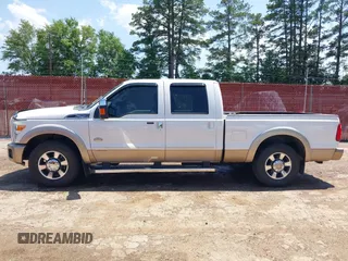 2011 Ford F-250 XL z VIN 1FT7W2AT9BEC40073, wystawiony jako IAAI lot #42199664 z przebiegiem 219 163 mil mil oraz . Historia ofert i sprzedaży dostępna na DreamBid. Obrazek 14.