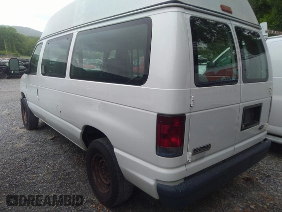 2008 Ford Econoline Cargo Commercial z VIN 1FTNE24W78DA10529, wystawiony jako IAAI lot #42030310 z przebiegiem 359 982 mil mil oraz . Historia ofert i sprzedaży dostępna na DreamBid. Obrazek 3.