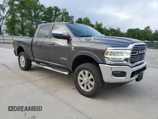 2020 Ram 2500 Laramie z VIN 3C6UR5FL1LG102159, wystawiony jako Copart lot #54927245 z przebiegiem 87 348 mil mil oraz Szkoda całkowita • Salvage title. Historia ofert i sprzedaży dostępna na DreamBid. Obrazek 4.