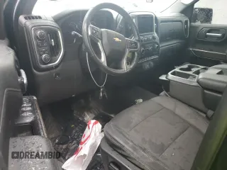 2020 Chevrolet Silverado 1500 LT z VIN 3GCPYDEK7LG295798, wystawiony jako Copart lot #46238035 z przebiegiem 126 642 mil mil oraz Szkoda całkowita • Salvage title. Historia ofert i sprzedaży dostępna na DreamBid. Obrazek 8.