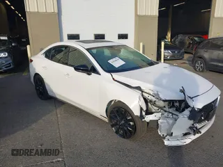 2022 Mazda 3 2.5 Turbo с VIN 3MZBPBAY2NM311824, выставлен на аукционе IAAI как лот 41038030 с пробегом 21 669 миль миль и . История ставок и продаж доступна на DreamBid. Изображение 1.