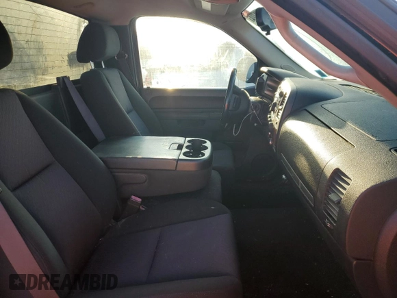 2011 Chevrolet Silverado 1500 LT with VIN 1GCNKSE0XBZ191140, listed as a Copart auction lot 85941724 with 105,235 mi miles and Clean Title. Bid and sale history available at DreamBid. Image 10.