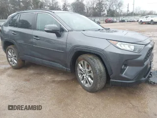 2020 Toyota RAV4 XLE Premium with VIN 2T3C1RFV1LW091362, listed as a IAAI auction lot 41600933 with 59,511 mi miles. Bid and sale history available at carsss.com. Image 1.