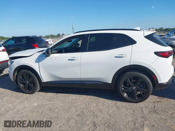 2022 Buick Envision Preferred with VIN LRBAZLR46ND065564, listed as a IAAI auction lot 41844760 with 33,327 mi miles. Bid and sale history available at carsss.com. Image 14.
