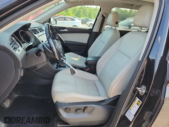 2018 Volkswagen Tiguan SEL with VIN 3VV2B7AX5JM015388, listed as a Copart auction lot 60222195 with 121,389 mi miles and Salvage title. Bid and sale history available at DreamBid. Image 7.
