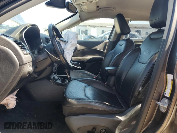 2020 Jeep Compass Limited с VIN 3C4NJDCB1LT196075, выставлен на аукционе Copart как лот 51287945 с пробегом 96 827 миль миль и Списание • Salvage title. История ставок и продаж доступна на DreamBid. Изображение 7.