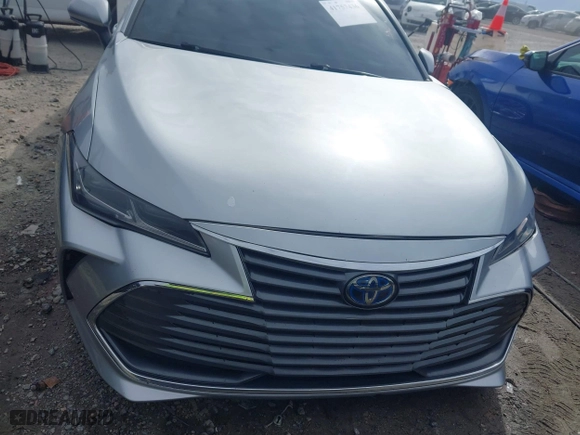 2019 Toyota Avalon Hybrid Limited with VIN 4T1B21FB3KU009106, listed as a IAAI auction lot 41757436 with 107,459 mi miles. Bid and sale history available at carsss.com. Image 12.