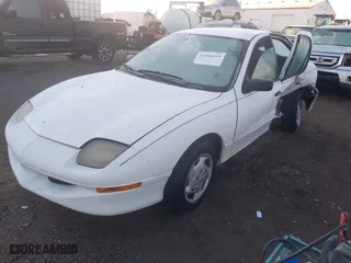 1998 Pontiac Sunfire SE with VIN 1G2JB5245W7563335, listed as a IAAI auction lot 41884140 with 174,331 mi miles. Bid and sale history available at carsss.com. Image 16.