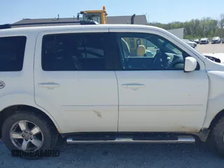 2011 Honda Pilot EX-L with VIN 5FNYF4H69BB091503, listed as a IAAI auction lot 42103011 with 246,816 mi miles and . Bid and sale history available at carsss.com. Image 13.
