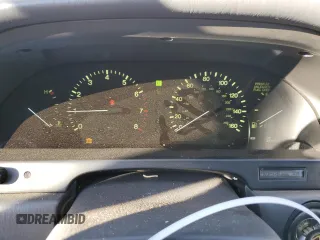 1992 Lexus LS z VIN JT8UF11E8N0111630, wystawiony jako Copart lot #87772565 z przebiegiem 178 699 mil mil oraz Tytuł czysty. Historia ofert i sprzedaży dostępna na DreamBid. Obrazek 9.