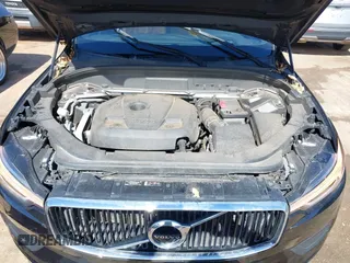 2018 Volvo XC60 Momentum with VIN YV4A22RK3J1040015, listed as a IAAI auction lot 42098399 with 57,130 mi miles and . Bid and sale history available at DreamBid. Image 10.