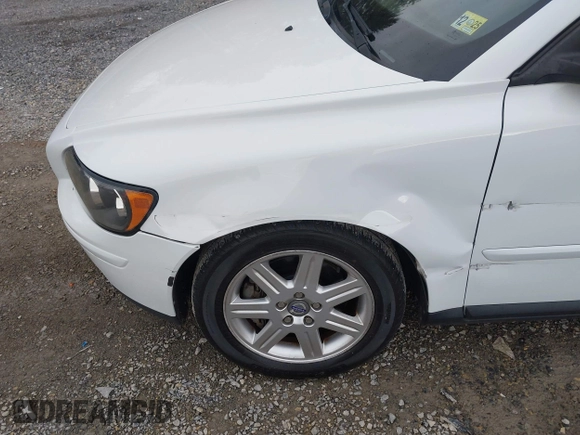 2007 Volvo S40 2.4L with VIN YV1MS390972278887, listed as a IAAI auction lot 42044268 with 150,958 mi miles. Bid and sale history available at carsss.com. Image 6.