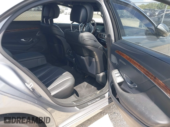 2015 Mercedes-Benz S 550 z VIN WDDUG8FB3FA142954, wystawiony jako IAAI lot #39795621 z przebiegiem 111 415 mil mil oraz . Historia ofert i sprzedaży dostępna na DreamBid. Obrazek 8.