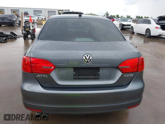 2013 Volkswagen Jetta SE with VIN 3VWDX7AJ1DM443139, listed as a IAAI auction lot 42471738 with 77,578 mi miles and . Bid and sale history available at DreamBid. Image 16.