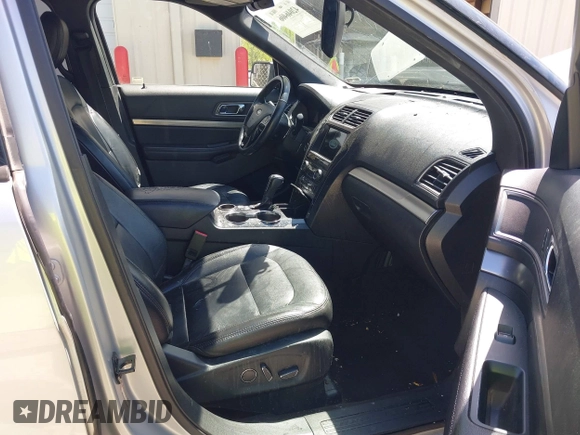 2018 Ford Explorer XLT with VIN 1FM5K7D85JGC22000, listed as a IAAI auction lot 42046406 with 227,828 mi miles and . Bid and sale history available at DreamBid. Image 5.