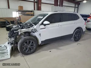 2024 Volkswagen Tiguan SE with VIN 3VVNB7AX6RM040325, listed as a Copart auction lot 45970755 with 11,395 mi miles and Salvage Title. Bid and sale history available at carsss.com. Image 1.