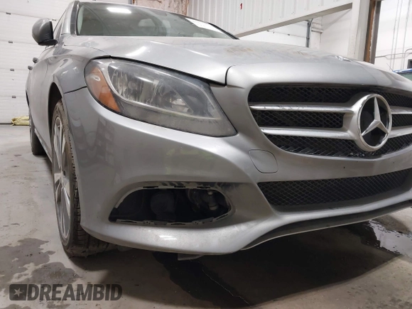 2016 Mercedes-Benz C 300 Luxury with VIN 55SWF4KB8GU113087, listed as a IAAI auction lot 42255273 with Not Provided miles and . Bid and sale history available at DreamBid. Image 6.