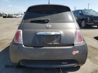 2017 FIAT 500e z VIN 3C3CFFGE1HT598411, wystawiony jako Copart lot #58774295 z przebiegiem 73 573 mil mil oraz Czysty tytuł • Clean title. Historia ofert i sprzedaży dostępna na DreamBid. Obrazek 6.