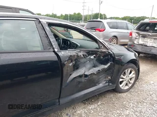 2013 Kia Optima LX z VIN 5XXGM4A74DG214208, wystawiony jako IAAI lot #42081326 z przebiegiem 142 877 mil mil oraz . Historia ofert i sprzedaży dostępna na DreamBid. Obrazek 6.