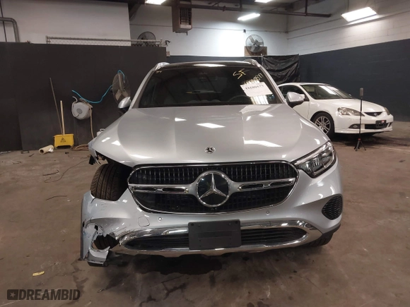 2025 Mercedes-Benz GLC with VIN W1NKM4HB5SF257609, listed as a IAAI auction lot 41680577 with 1,152 mi miles. Bid and sale history available at carsss.com. Image 13.