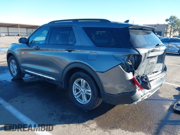 2023 Ford Explorer XLT with VIN 1FMSK7DH2PGB07995, listed as a IAAI auction lot 41518424 with 14,438 mi miles. Bid and sale history available at carsss.com. Image 3.
