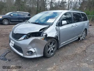 2017 Toyota Sienna SE with VIN 5TDXZ3DC1HS816458, listed as a IAAI auction lot 41577969 with 131,271 mi miles. Bid and sale history available at carsss.com. Image 17.