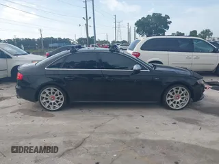 2010 Audi S4 Premium Plus с VIN WAUDGAFLXAA098368, выставлен на аукционе IAAI как лот 42496573 с пробегом 144 083 миль миль и . История ставок и продаж доступна на DreamBid. Изображение 13.