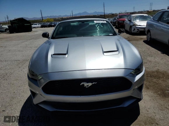 2020 Ford Mustang EcoBoost z VIN 1FATP8UH0L5101303, wystawiony jako Copart lot #53581315 z przebiegiem 59 273 mil mil oraz Szkody całkowita. Historia ofert i sprzedaży dostępna na DreamBid. Obrazek 5.