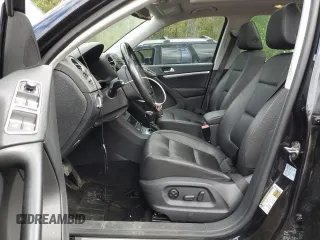 2017 Volkswagen Tiguan with VIN WVGMV7AX2HK031639, listed as a Copart auction lot 72950744 with 109,445 mi miles and Salvage title. Bid and sale history available at DreamBid. Image 7.