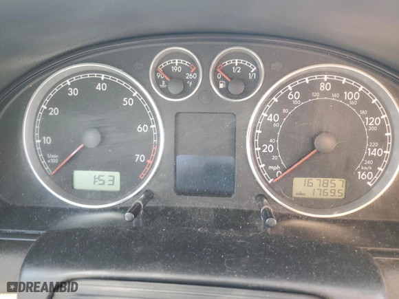 2003 Volkswagen Passat GLX with VIN WVWYH63B23E326238, listed as a Copart auction lot 70220704 with 167,857 mi miles and Salvage Title. Bid and sale history available at carsss.com. Image 9.