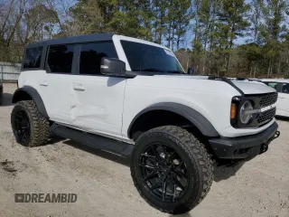 2022 Ford Bronco with VIN 1FMEE5DP0NLA95804, listed as a Copart auction lot 41289944 with 21,936 mi miles. Bid and sale history available at carsss.com. Image 4.