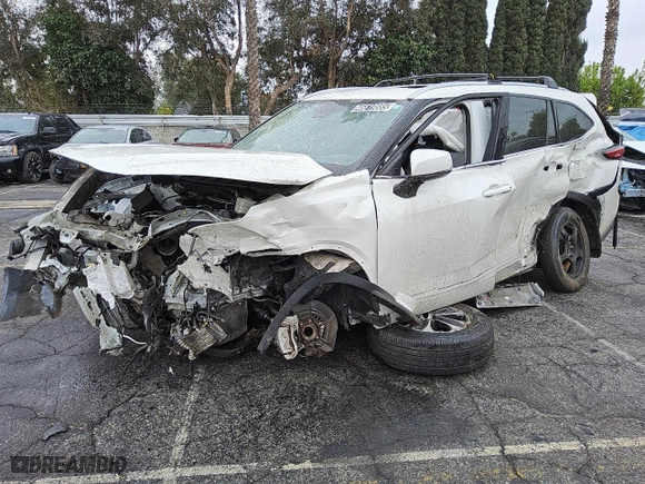 2021 Toyota Highlander XLE with VIN 5TDHZRAH2MS527719, listed as a Copart auction lot 46619885 with 0 mi miles and Salvage Title. Bid and sale history available at carsss.com. Image 1.