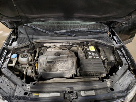 2018 Volkswagen Tiguan SEL with VIN 3VV2B7AX2JM013095, listed as a Copart auction lot 47025615 with 66,461 mi miles and Salvage Title. Bid and sale history available at carsss.com. Image 12.